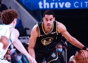 开云在线直播-关于奇才横扫加拿大男篮，萨姆·米切尔三分雨点燃全场的信息