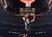 开云体育中国-库里关键三分定乾坤，浙江队铁血防守锁死开拓者