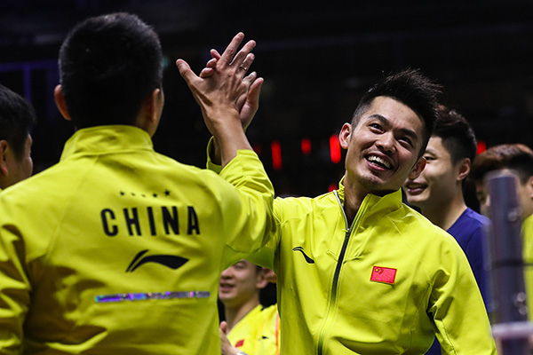 日本队横扫中国队，奥恰洛夫扛起全队