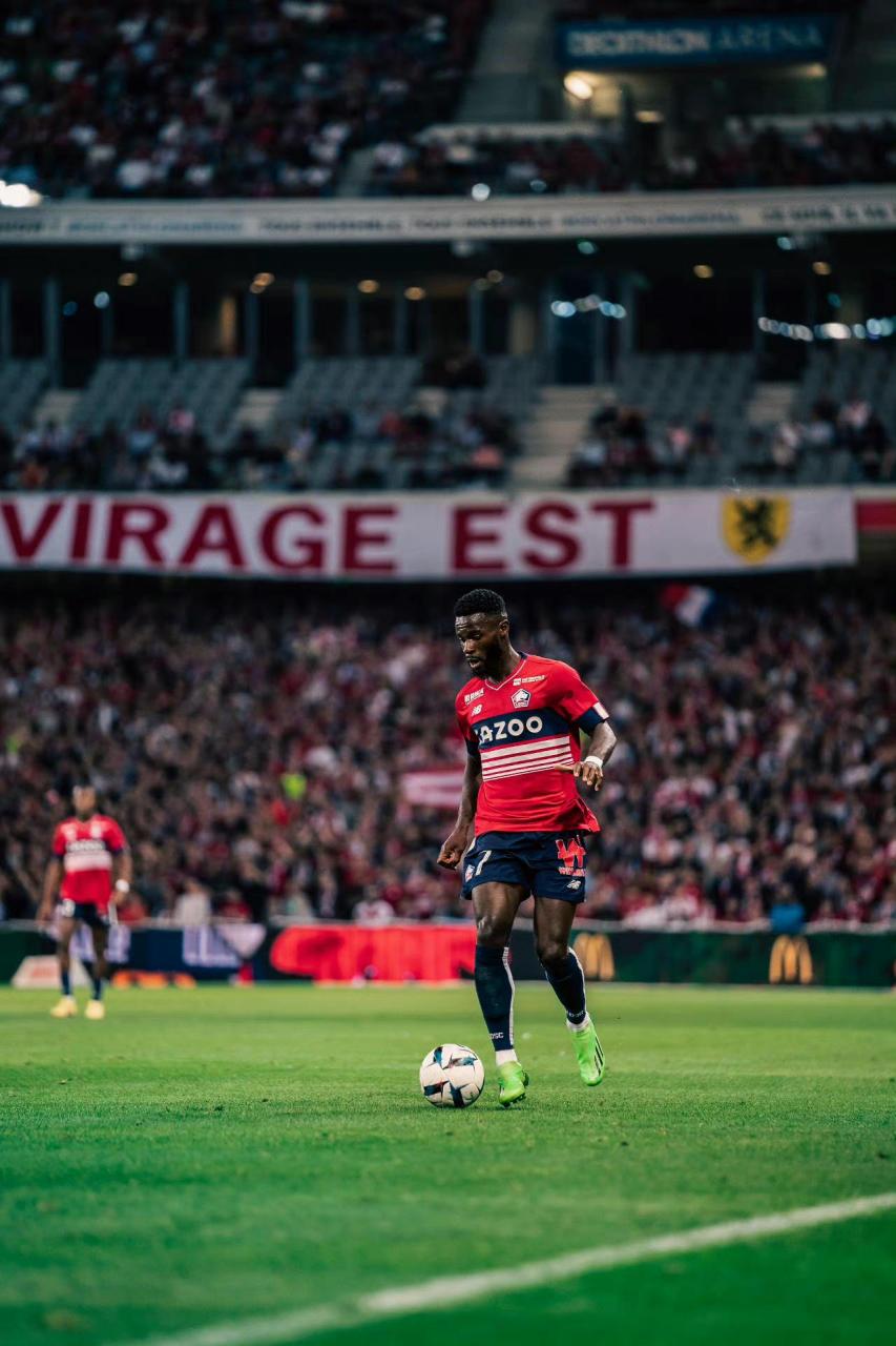 里尔防守稳固，近期连续零封对手