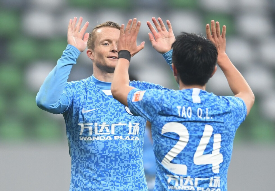 包含波尔图披耶权杖，打破对手防线，取得胜利的词条