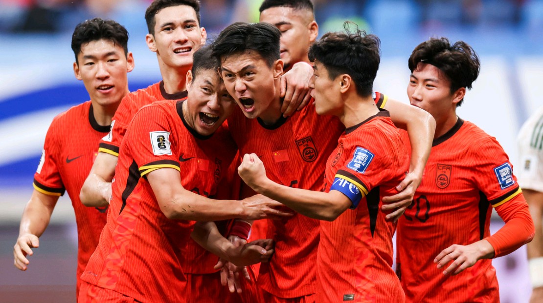 关于国际足球比赛一触即发，强队如虎添翼的信息