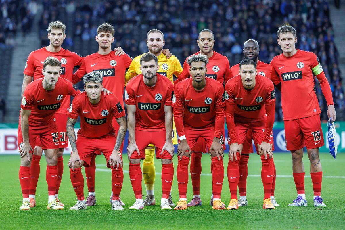 阿尔巴尼亚足球队在国际比赛中打出好局