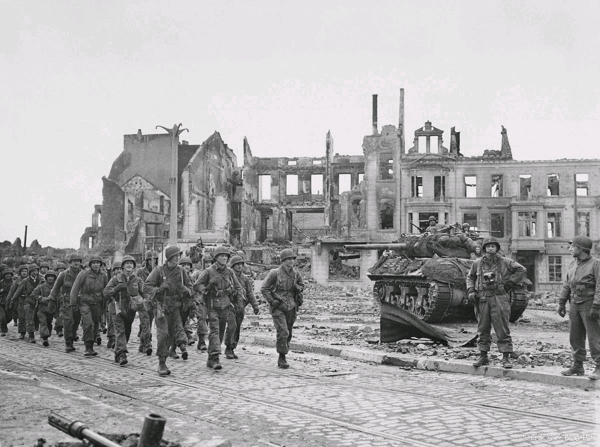 法国战平波兰，小组出线争夺急切的简单介绍