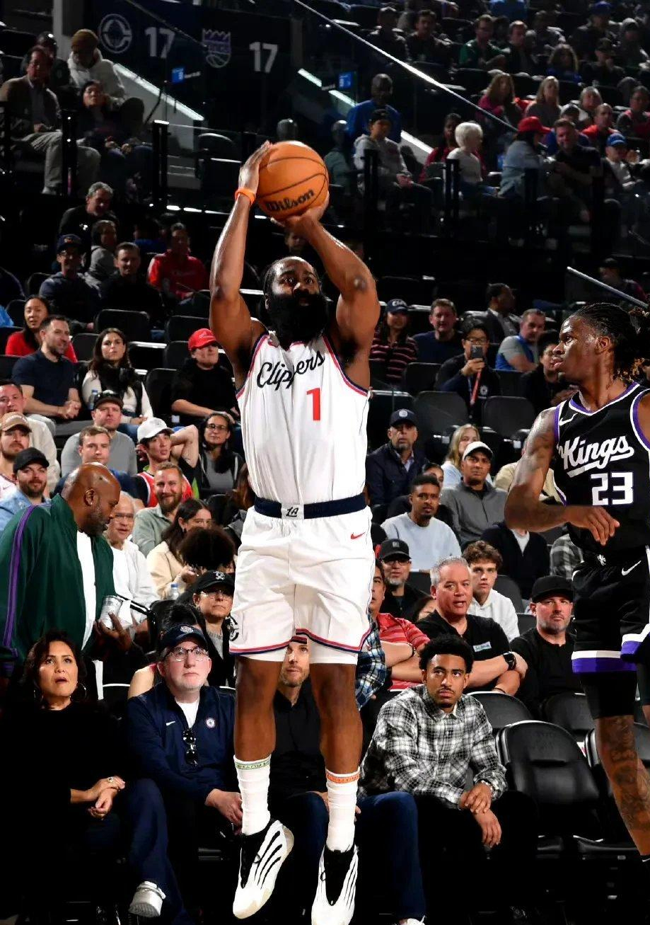 掘金横扫湖人,德罗赞状态火热的简单介绍 掘金横扫湖人,德罗赞状态火热的简单介绍