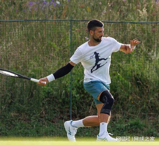 包含世界网球队鏖战意大利网球队，穆雷送出助攻的词条