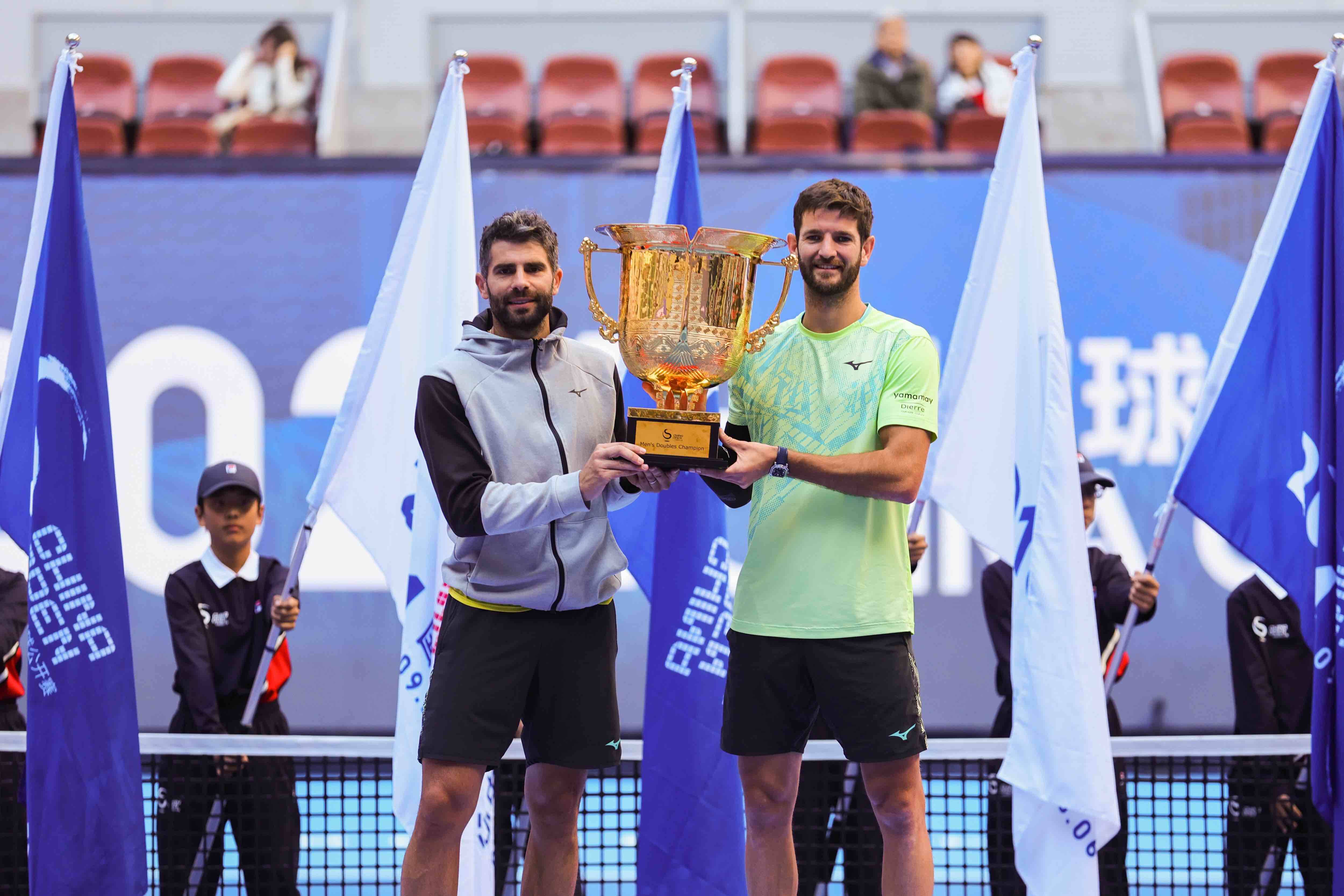 年终总决赛力克拉沃尔杯,阿尔卡拉斯惊艳四座的简单介绍 年终总决赛力克拉沃尔杯,阿尔卡拉斯惊艳四座的简单介绍