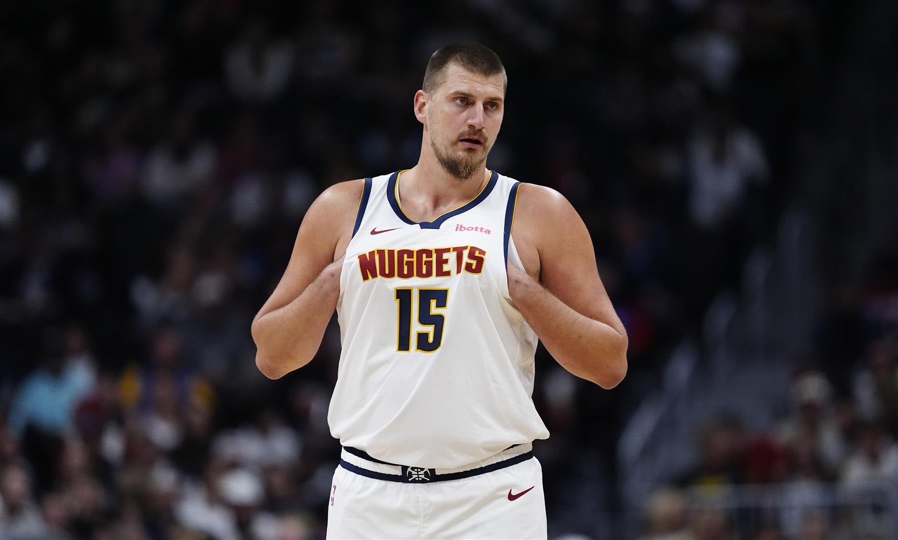 雷霆鏖战灰熊，约基奇高光表现