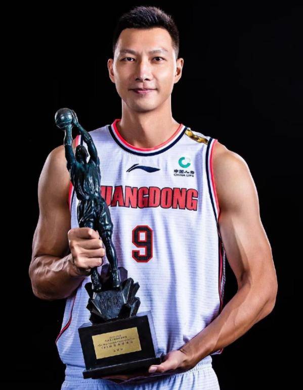 步行者险胜山东队,易建联高光表现的简单介绍 步行者险胜山东队,易建联高光表现的简单介绍