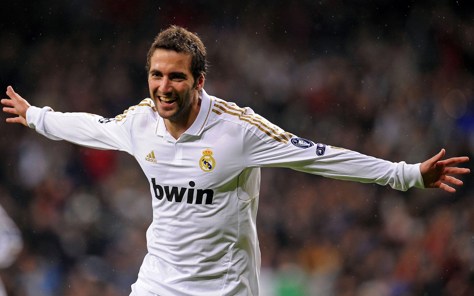 英超争冠焦点战，罗马强行终结玻利维亚的启示